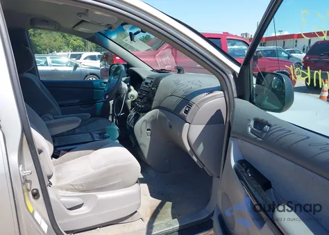 2004 Toyota Sienna Le из США, поврежденный, VIN 5TDBA23C04S016144